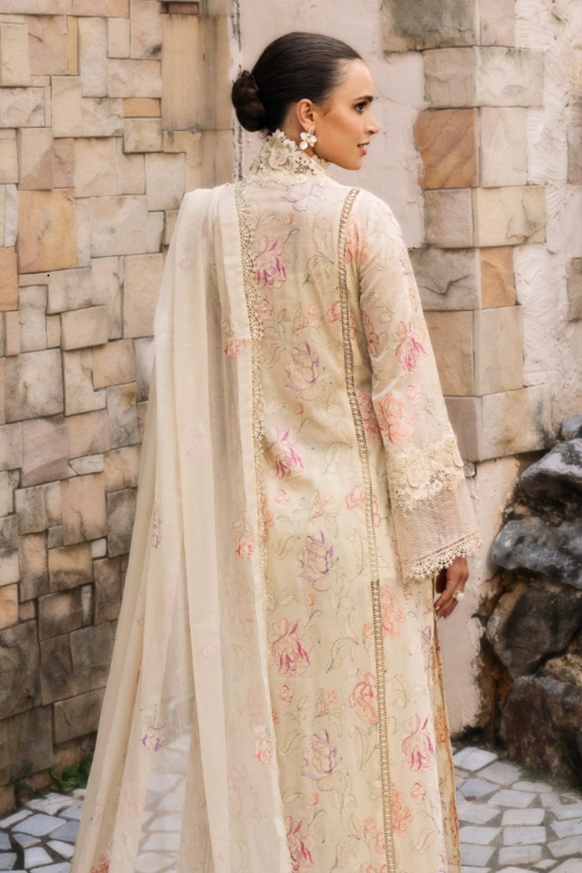 Bareeze Embroidered Lawn 3pc with Embroidered Chiffon Dupatta- BS2021