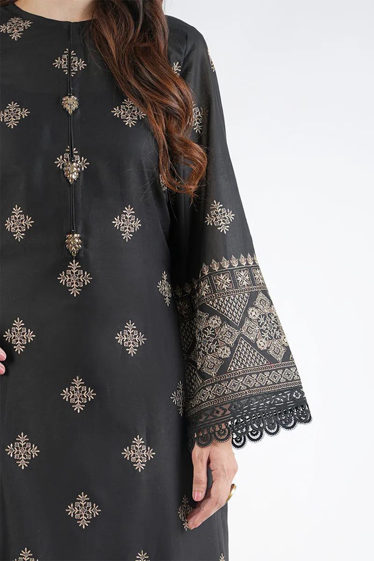 Bareeze 3PC Embroidered karandi Suit with Embroidered Shwal -BS2075