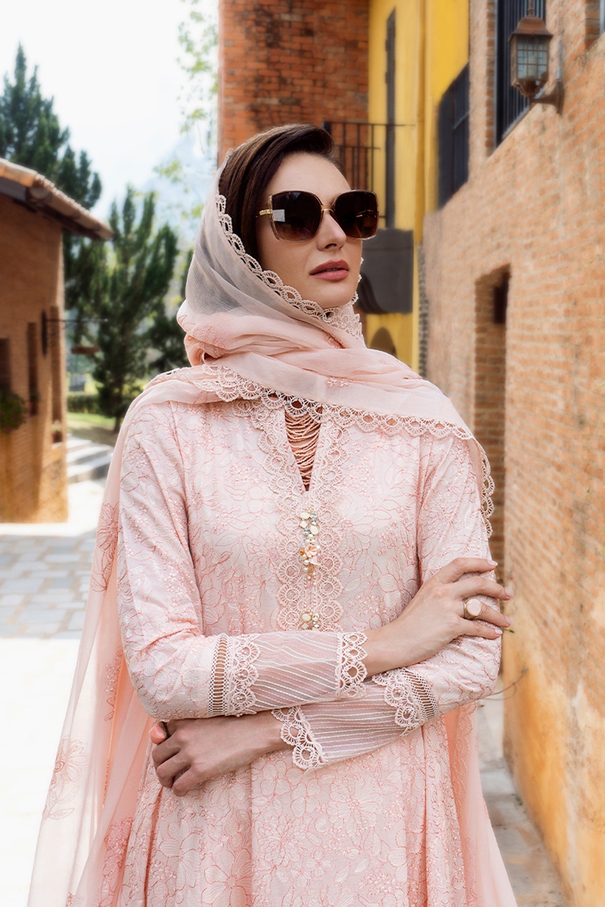 Bareeze Embroidered Lawn 3pc with Embroidered Crinkle Chiffon Dupatta- BS2031