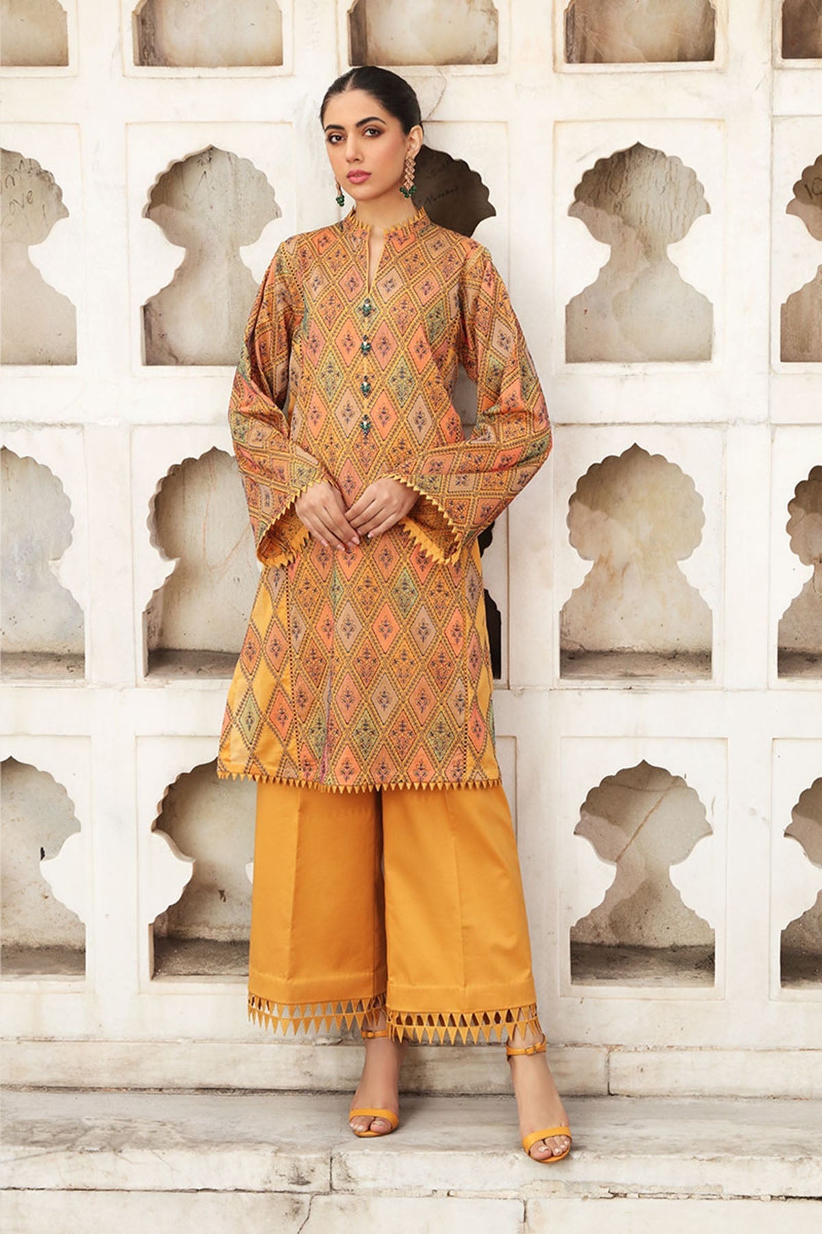 Bareeze 3PC Embroidered Lawn Suit with pure chiffon Dupatta - BS102109