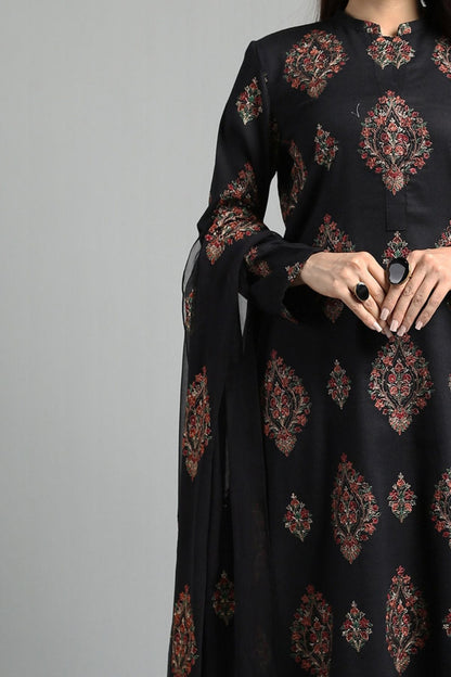 Bareeze 3PC Embroidered Karandi Suit with Embroidered Karandi Shwal - BS2319