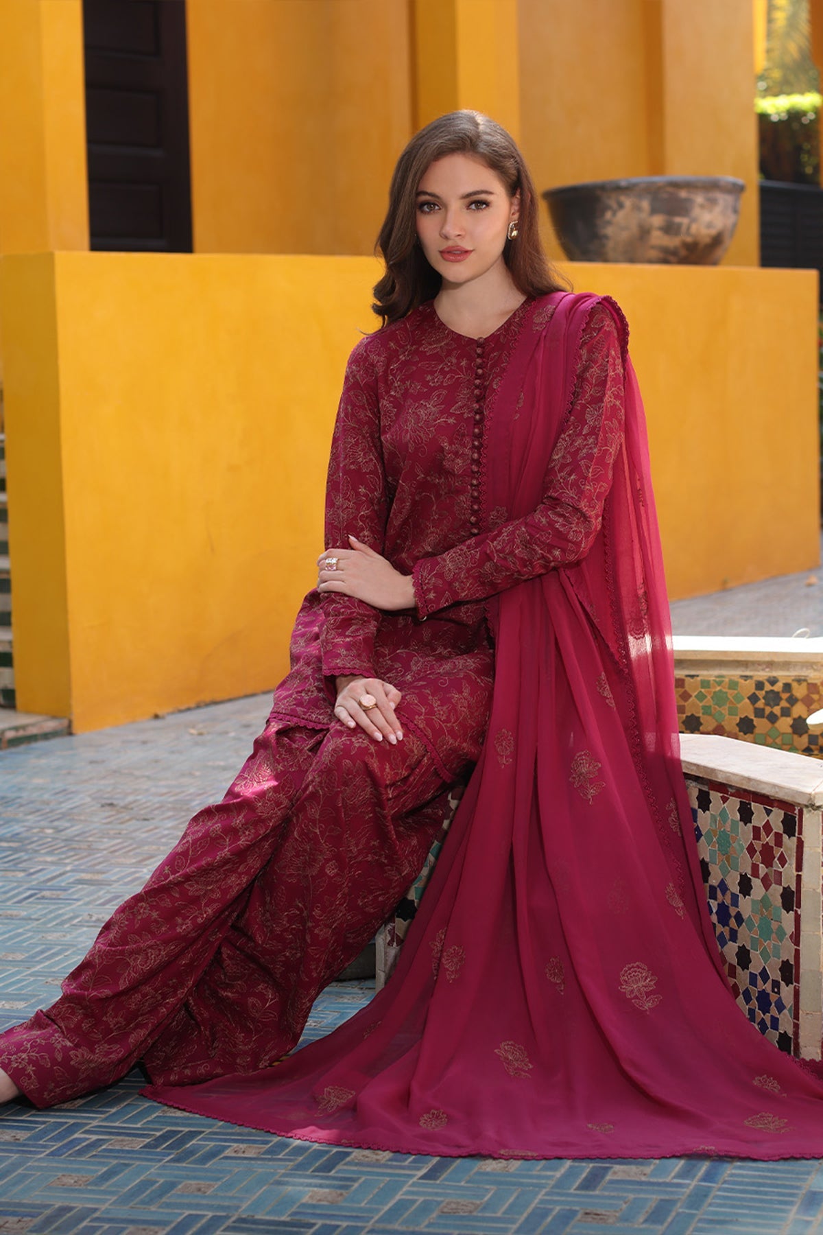 Bareeze Embroidered Lawn 3pc with Embroidered Crinkle Chiffon Dupatta- BS2035