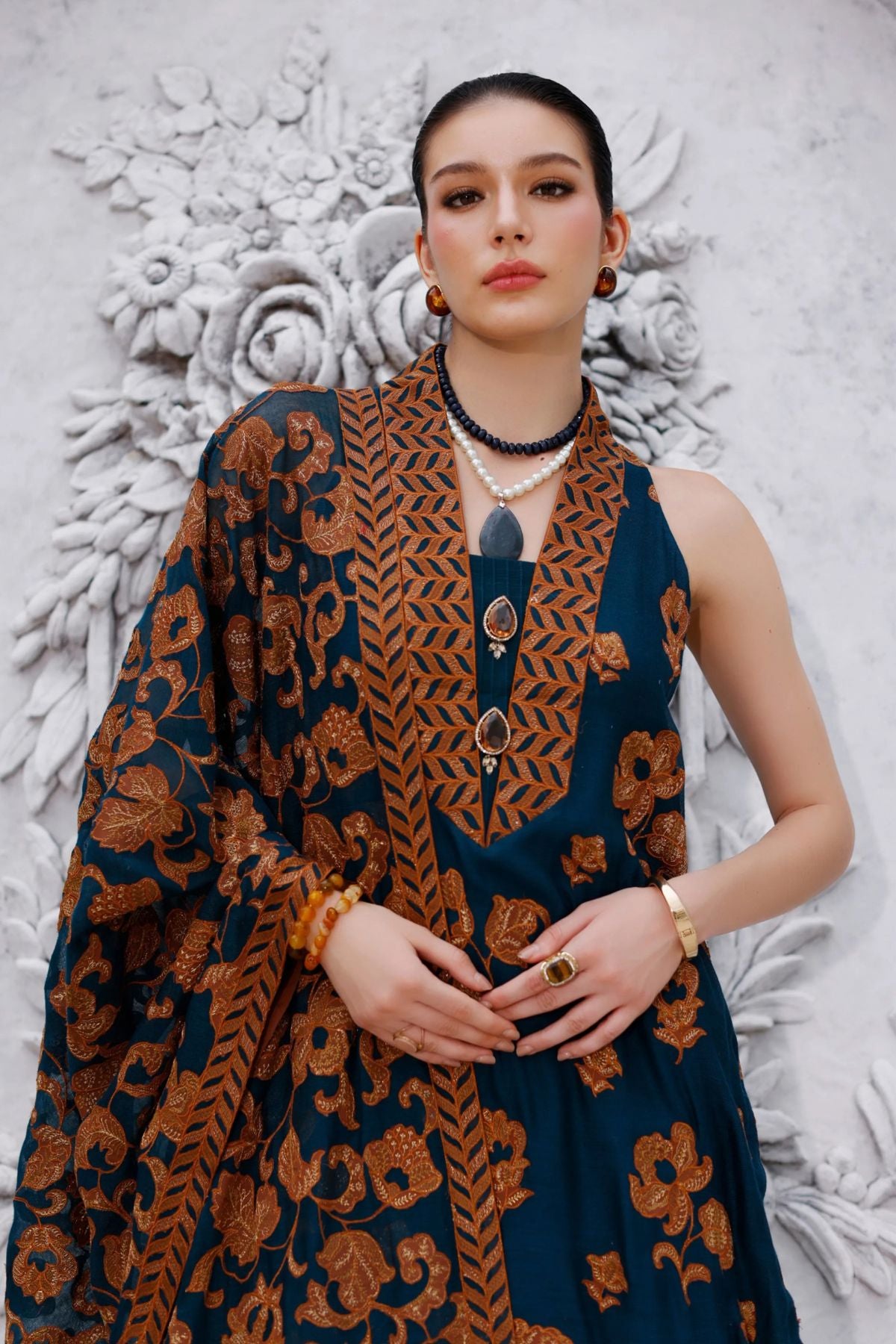Bareeze 3PC Embroidered Karandi Suit with Embroidered Karandi Shwal - BS2315