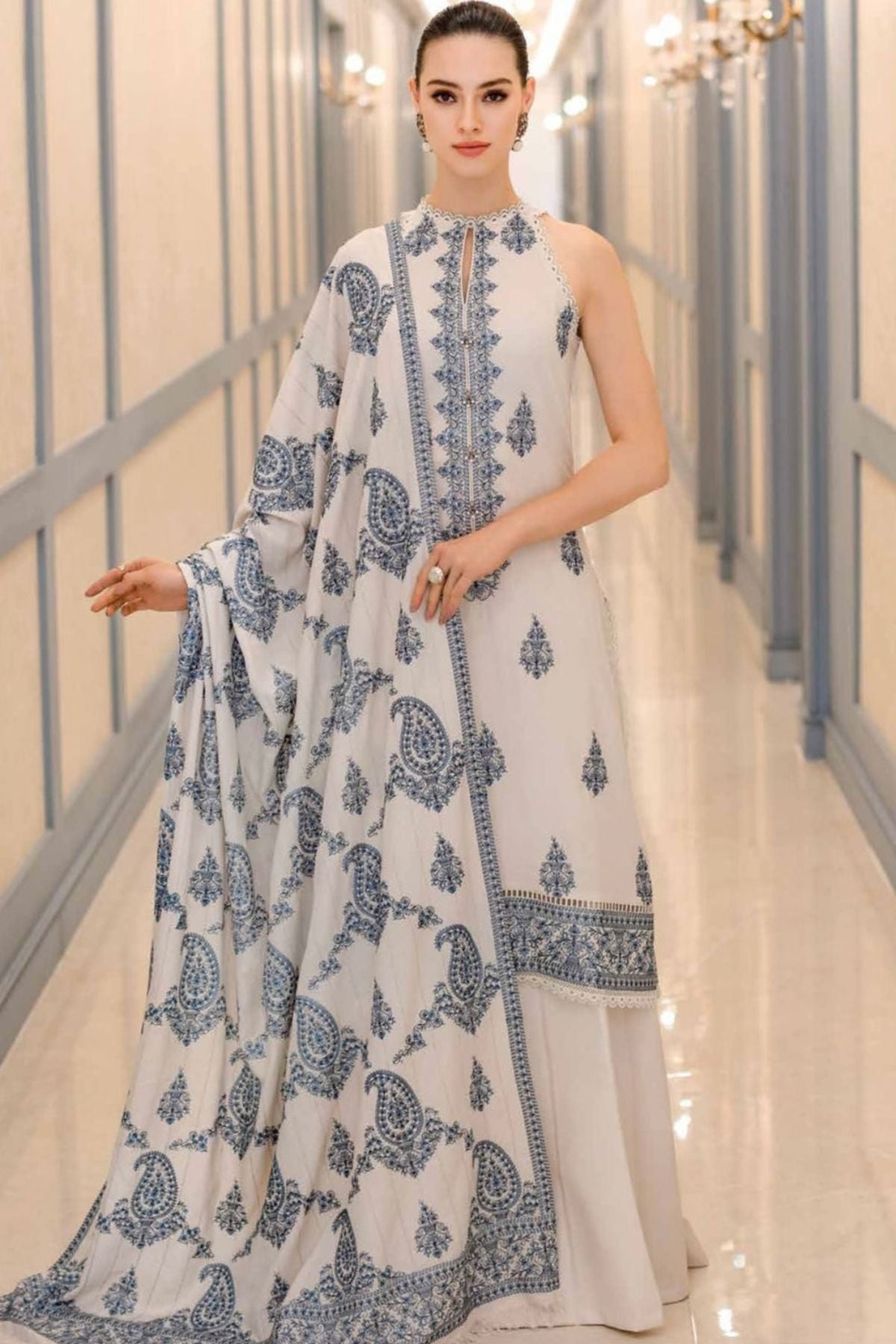 Bareeze 3PC Embroidered Karandi Suit with Embroidered Karandi Shwal - BS2316