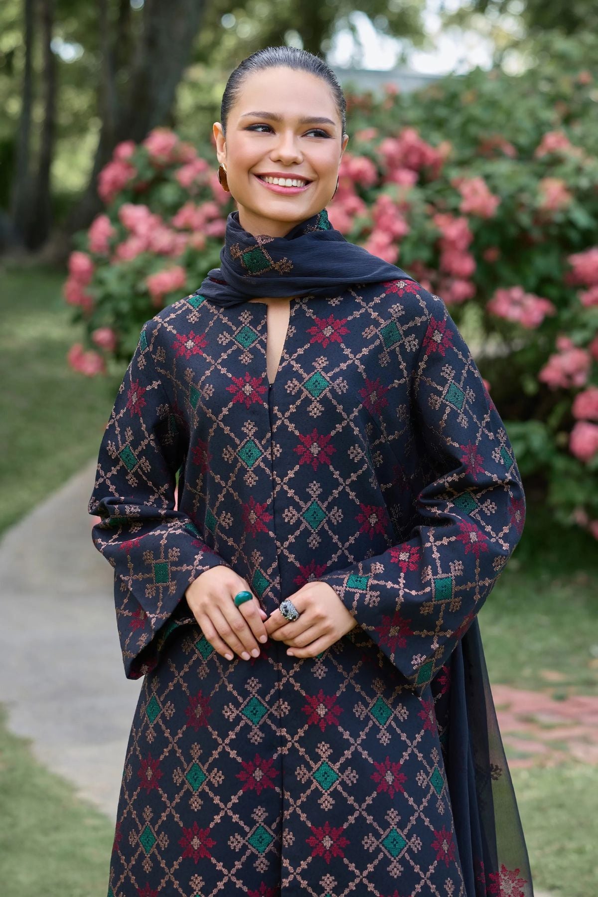 Bareeze 3PC Embroidered Karandi Suit with Embroidered Karandi Shwal -BS2303