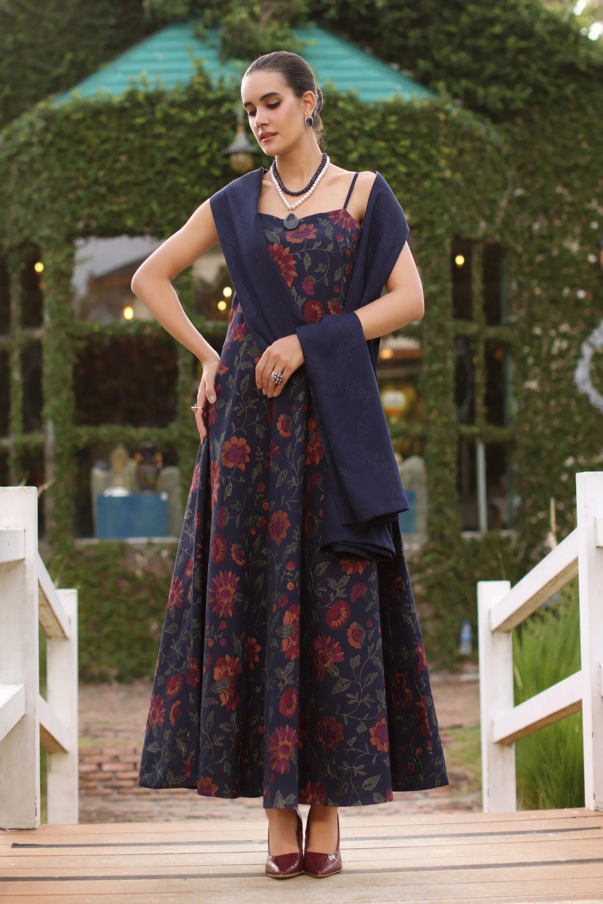 Bareeze 3PC Embroidered Karandi Suit with Embroidered Karandi Shwal - BS2318
