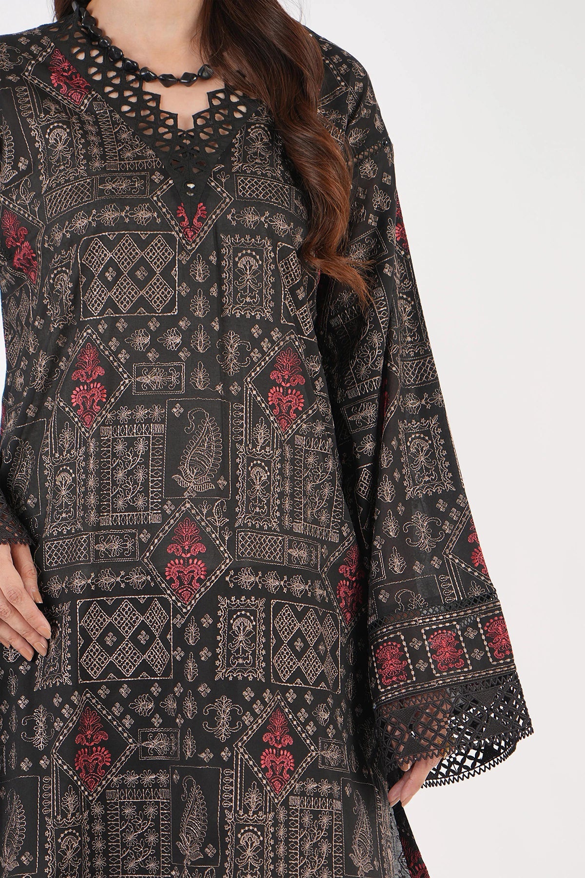 Bareeze 3PC Embroidered karandi Suit with Embroidered Shwal -BS2077