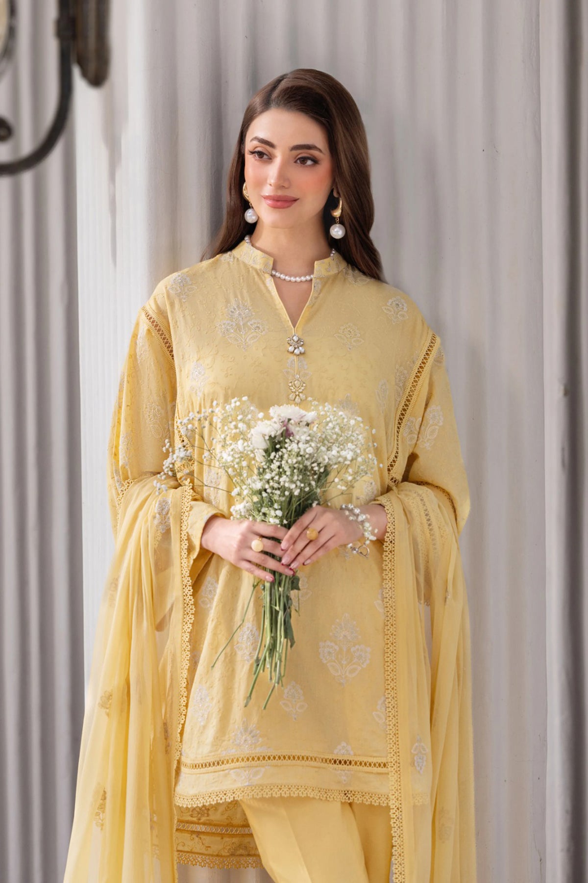 Bareeze 3PC Embroidered Lawn Suit with Embroidered chiffon Dupatta -BS2260