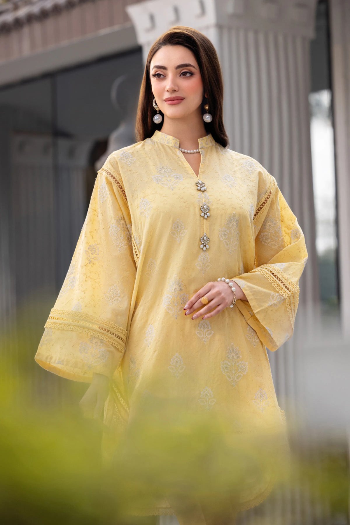 Bareeze 3PC Embroidered Lawn Suit with Embroidered chiffon Dupatta -BS2260