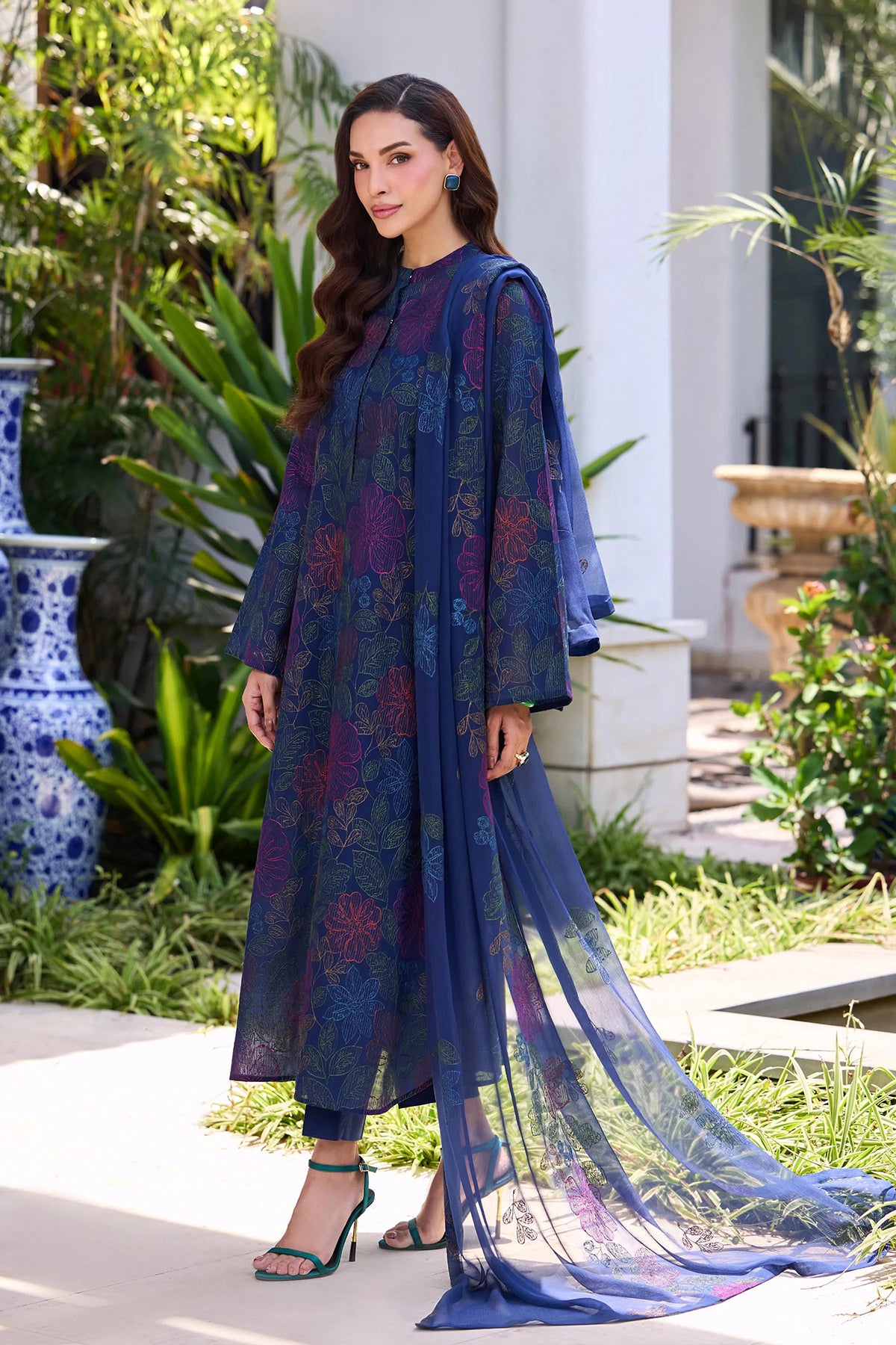 Bareeze Embroidered Lawn 3pc with Embroidered Crinkle Chiffon dupatta- BS2298