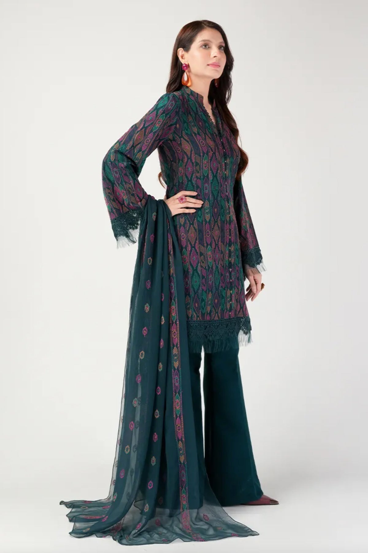 Bareeze Embroidered Lawn 3pc with Embroidered Crinkle Chiffon Dupatta- BS2026