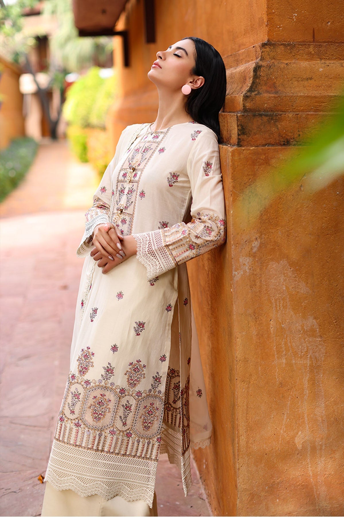 Bareeze Embroidered Lawn 3pc with Embroidered Chiffon Dupatta - BS1859