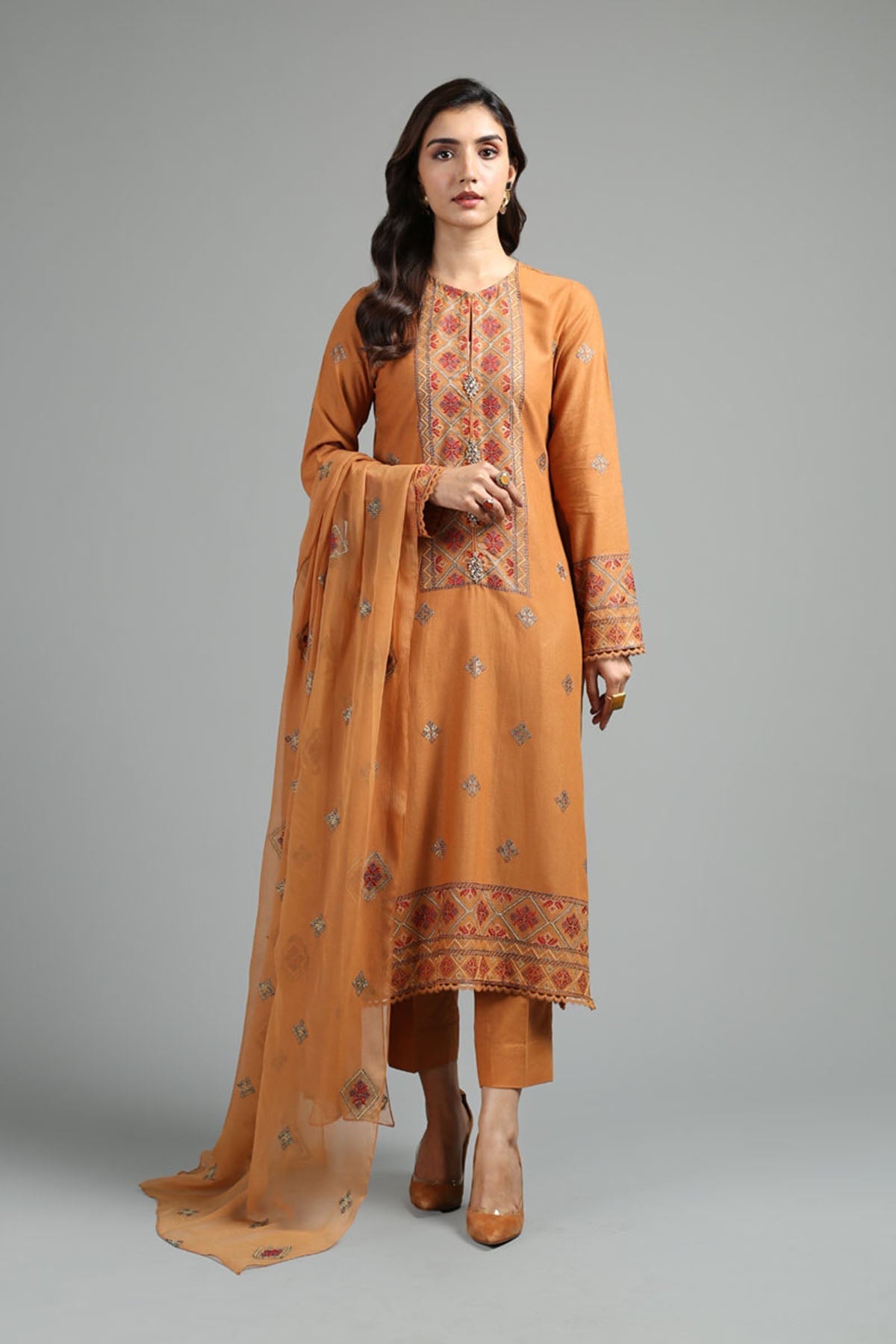 Bareeze Embroidered Lawn 3pc with Embroidered Chiffon Dupatta- BS1882