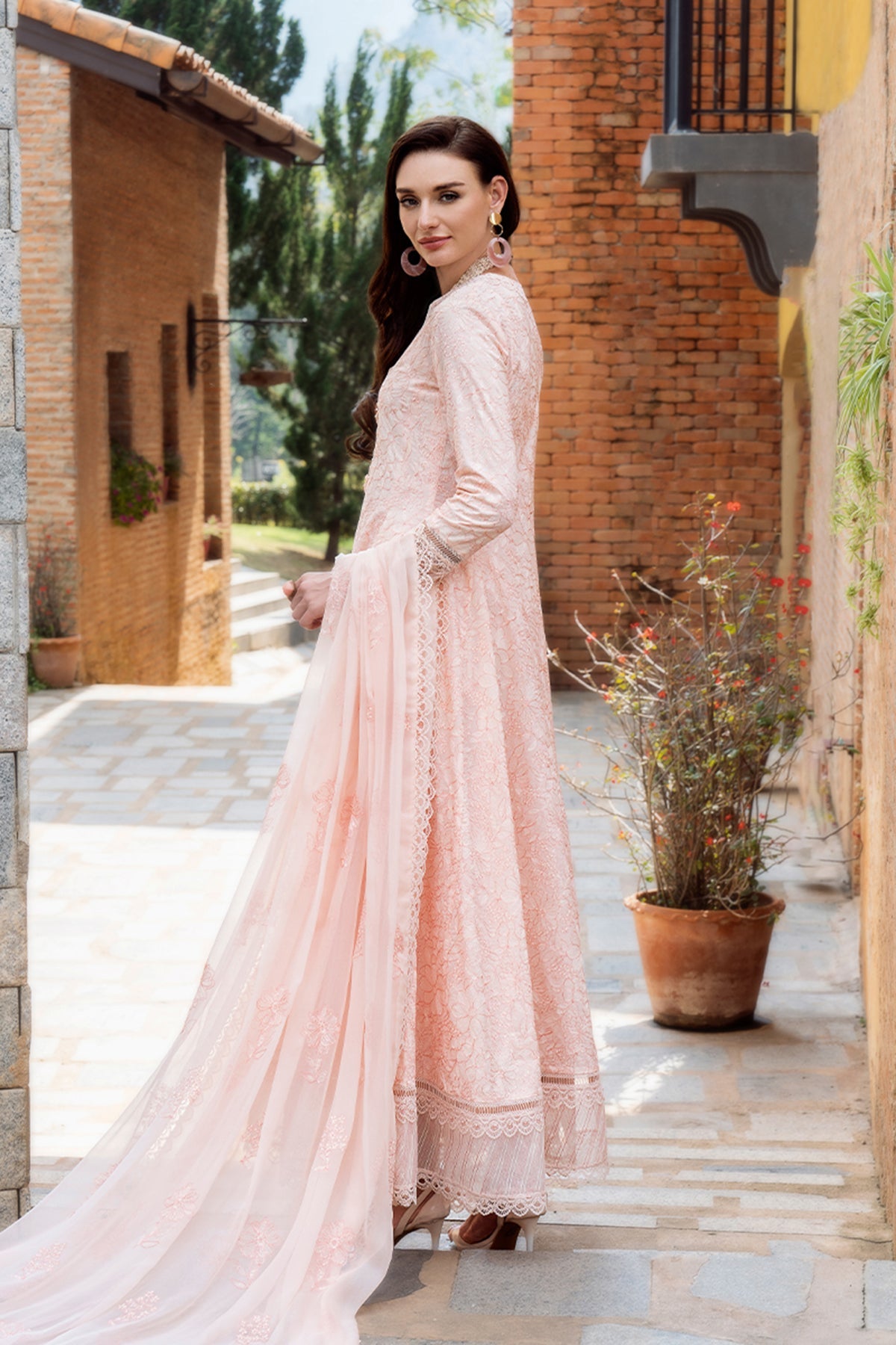 Bareeze Embroidered Lawn 3pc with Embroidered Crinkle Chiffon Dupatta- BS2031